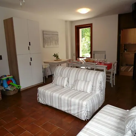 Family Apartment Laveno-Mombello